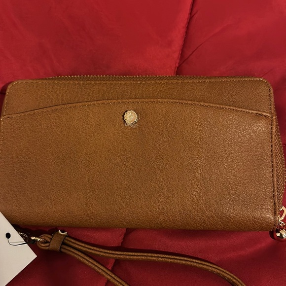 LC Lauren Conrad Accessories - Brown Lauren Conrad Wallet NEW